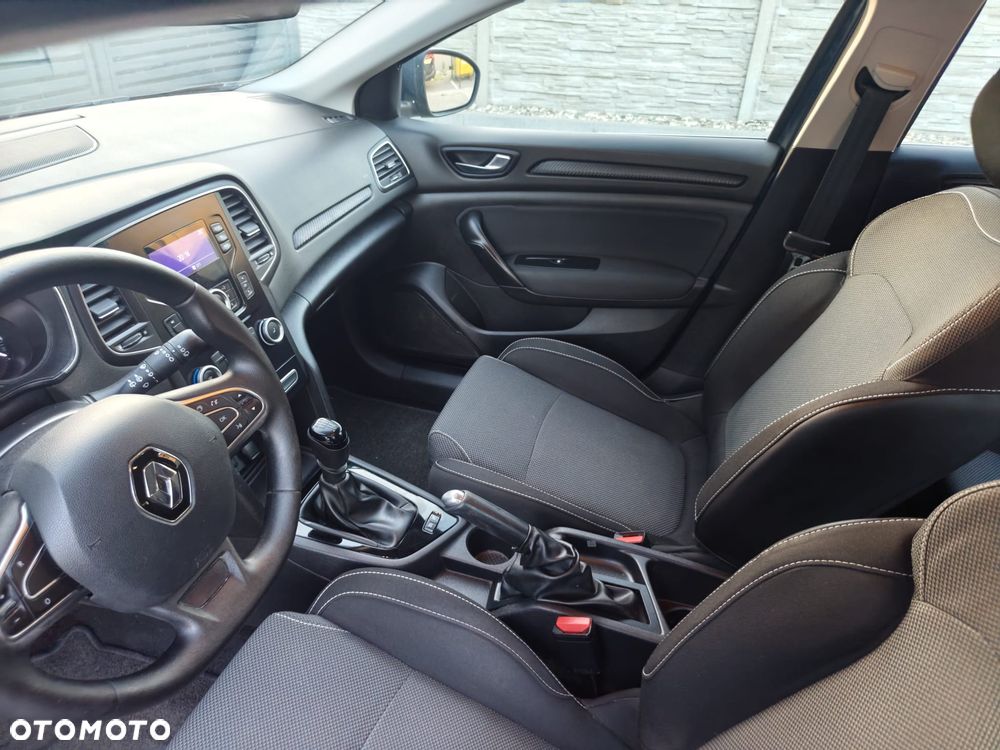 Renault Megane TCe 115 GPF LIMITED - 6