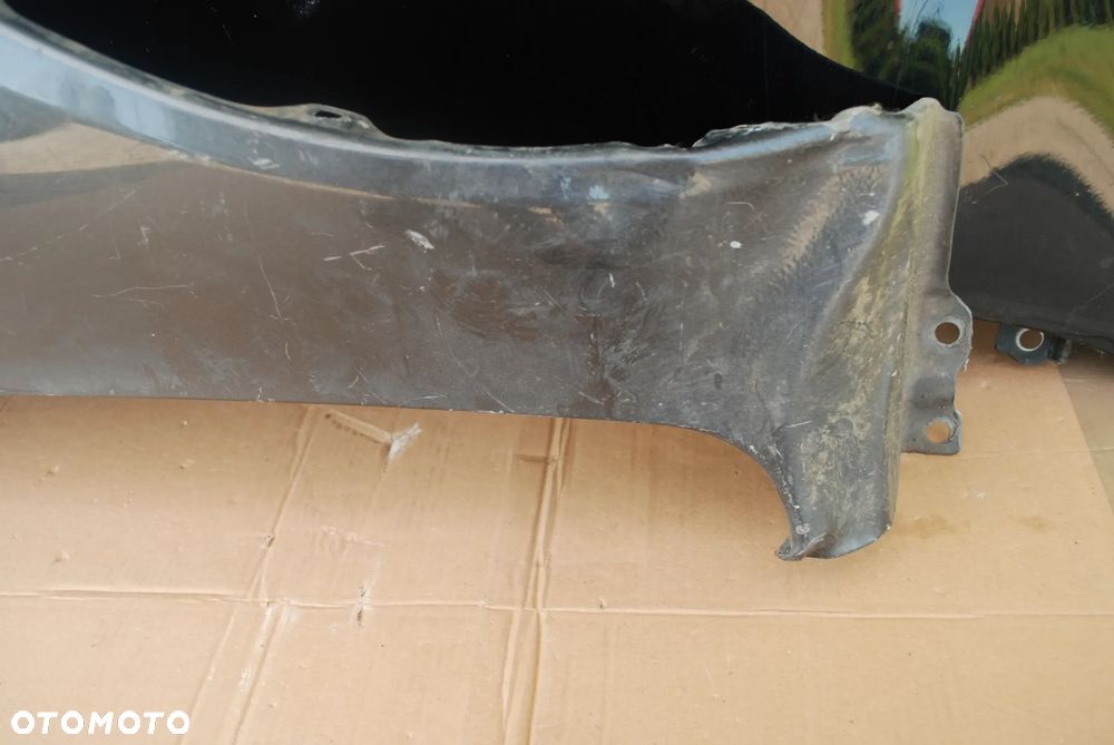 BŁOTNIK PRAWY PRZÓD PRZEDNI TOYOTA HILUX VIII 8 15- - 8