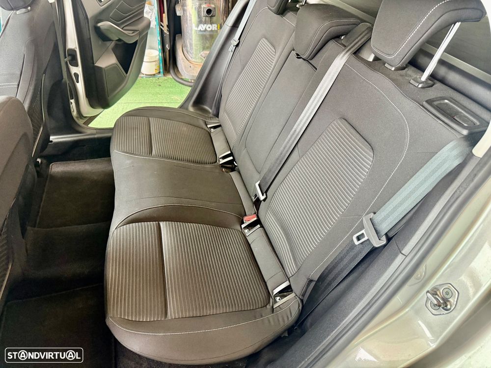 Ford Focus SW 1.5 TDCi EcoBlue Titanium - 13