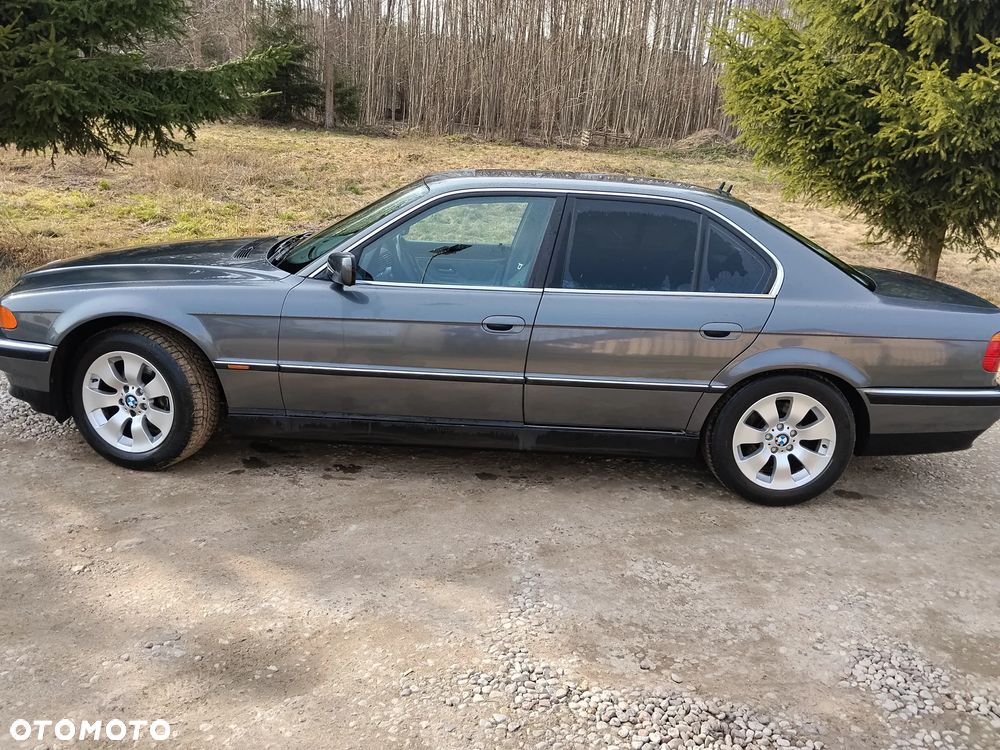 BMW Seria 7 - 3