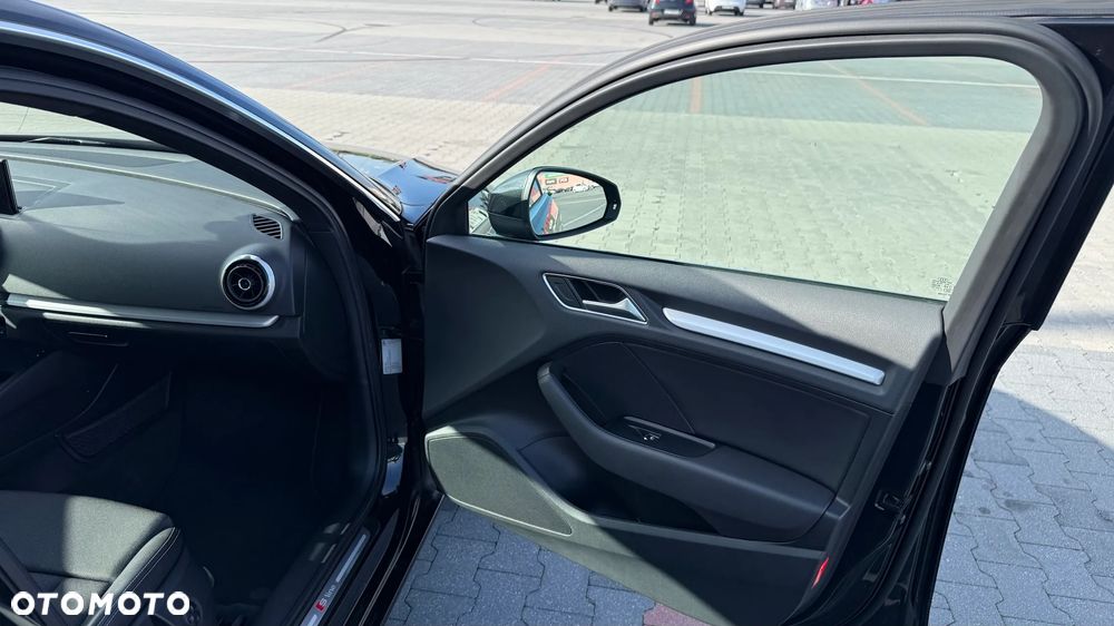Audi A3 Sportback 2.0 TDI (clean diesel) S line Sportpaket - 23