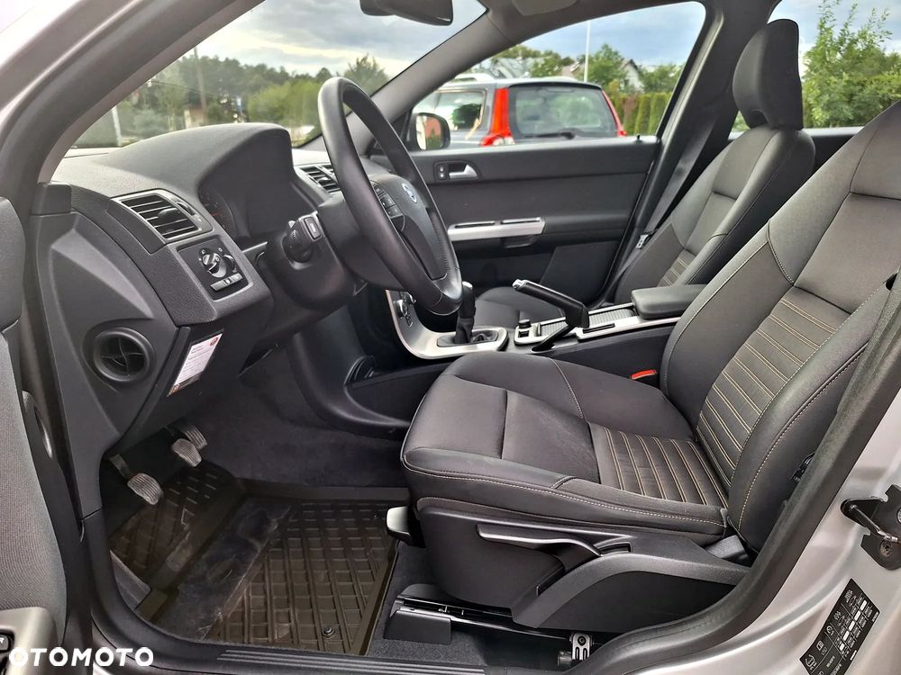 Volvo V50 1.8 Momentum - 19