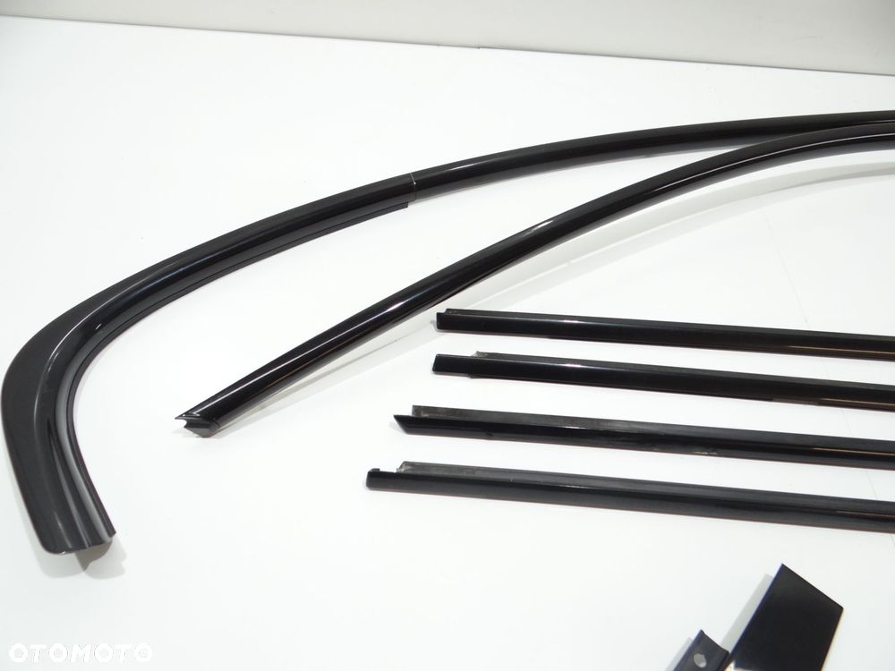 LISTWY SHADOW LINE BMW E90 LCI - 2