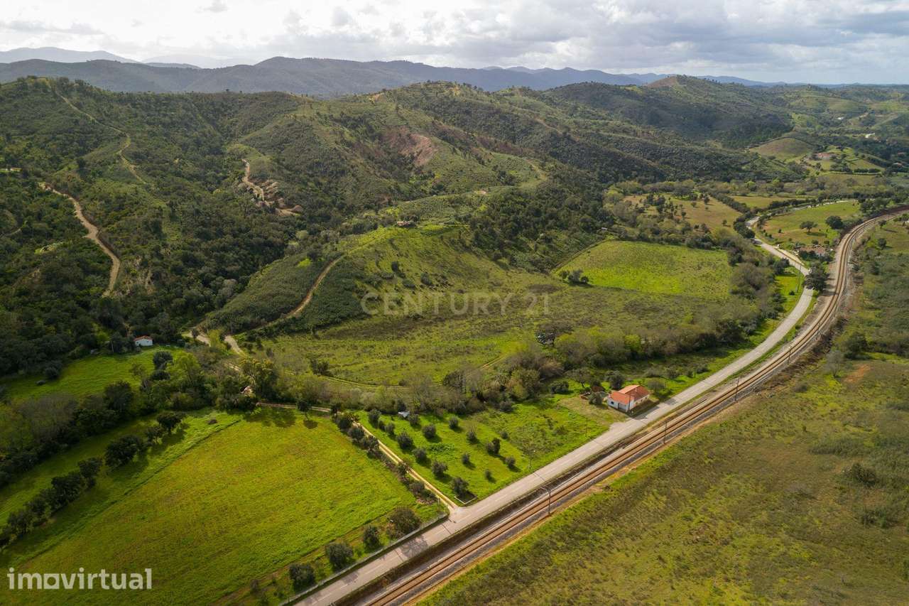 Terreno rústico em São Marcos da Serra, com uma área total de2480 m² - Grande imagem: 3/13