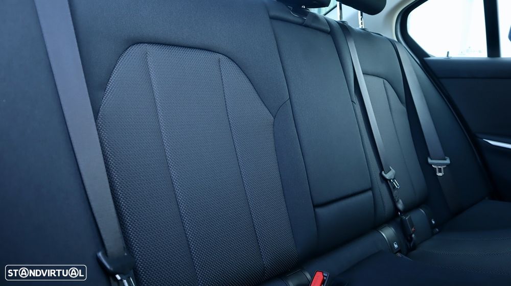 BMW 330 e Auto - 32