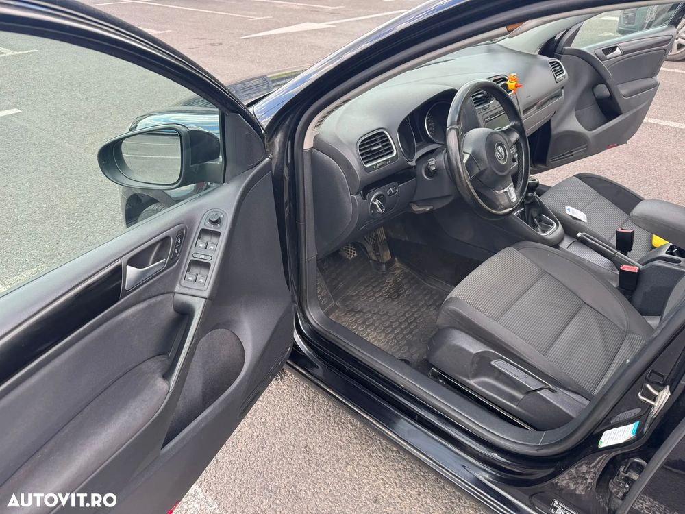 Volkswagen Golf - 10