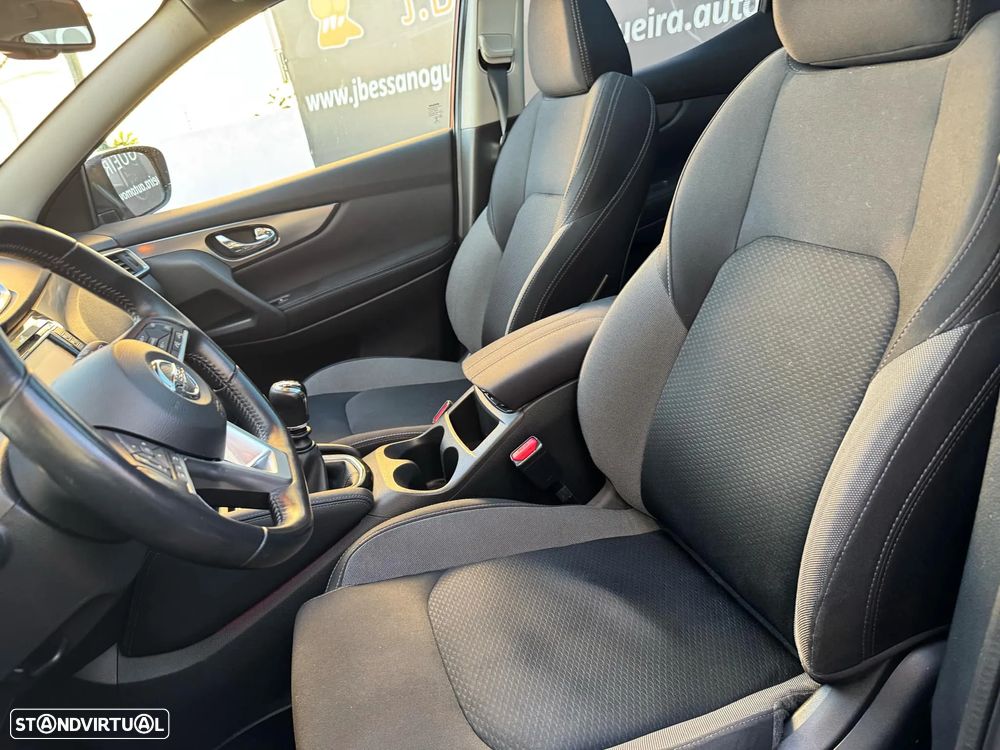 Nissan Qashqai 1.5 dCi N-Connecta - 19