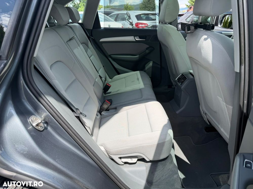 Audi Q5 2.0 40 TDI quattro S tronic Basic - 22