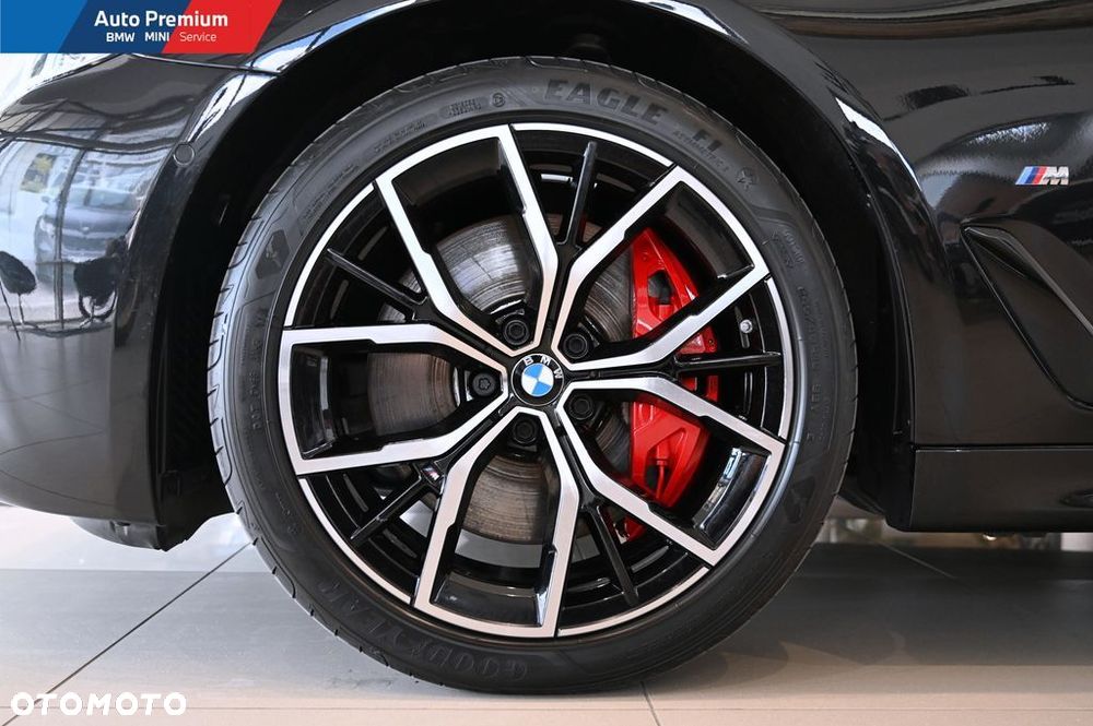 BMW Seria 5 540i xDrive mHEV - 23