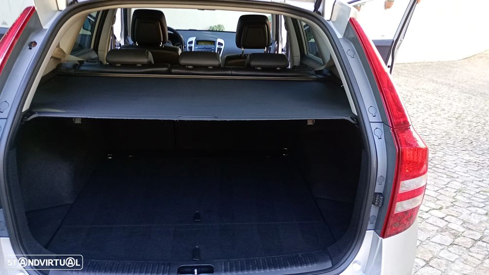 Kia Ceed SW 1.4 CVVT LX - 12