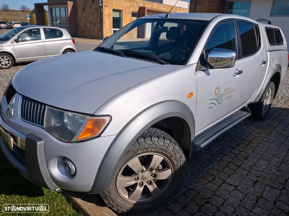 Mitsubishi L200 2.5 DI-D CD Invite AC+ABS - 2