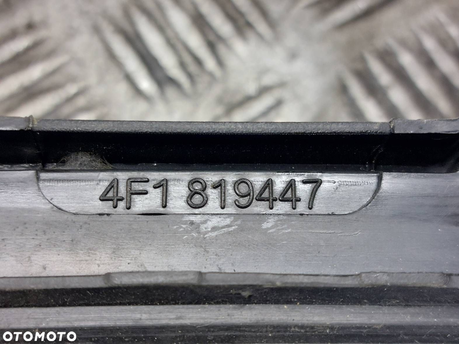 PODSZYBIE AUDI A6 C6 4F1819403 4F1819447 - 6