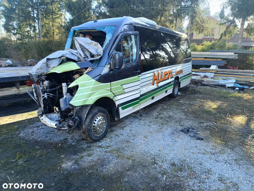 Mercedes-Benz Buzola - 1