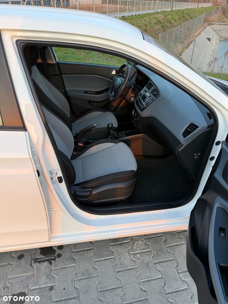 Hyundai i20 1.2 Select - 31