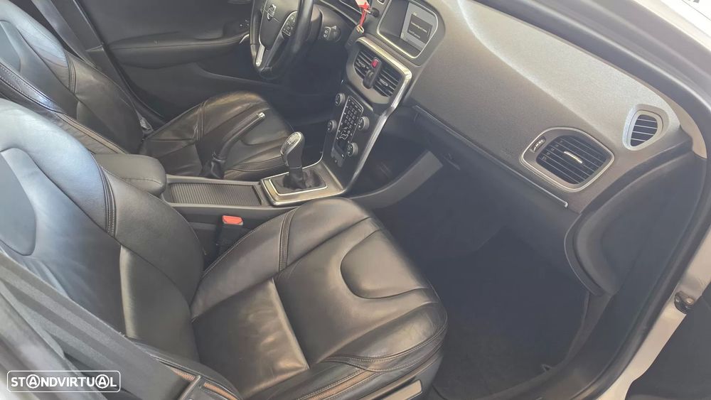 Volvo V40 Cross Country 1.6 D2 Summum - 48