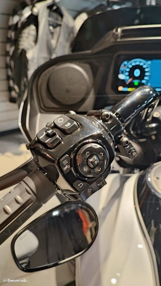 Harley-Davidson Road Glide - 20