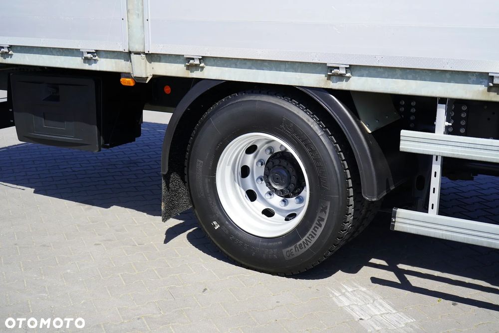 Iveco EUROCARGO / 180E25 / SKRZYNIOWY + HDS / HYVA HB 150 X / ROTATOR / WIDŁY / PILOT - 20