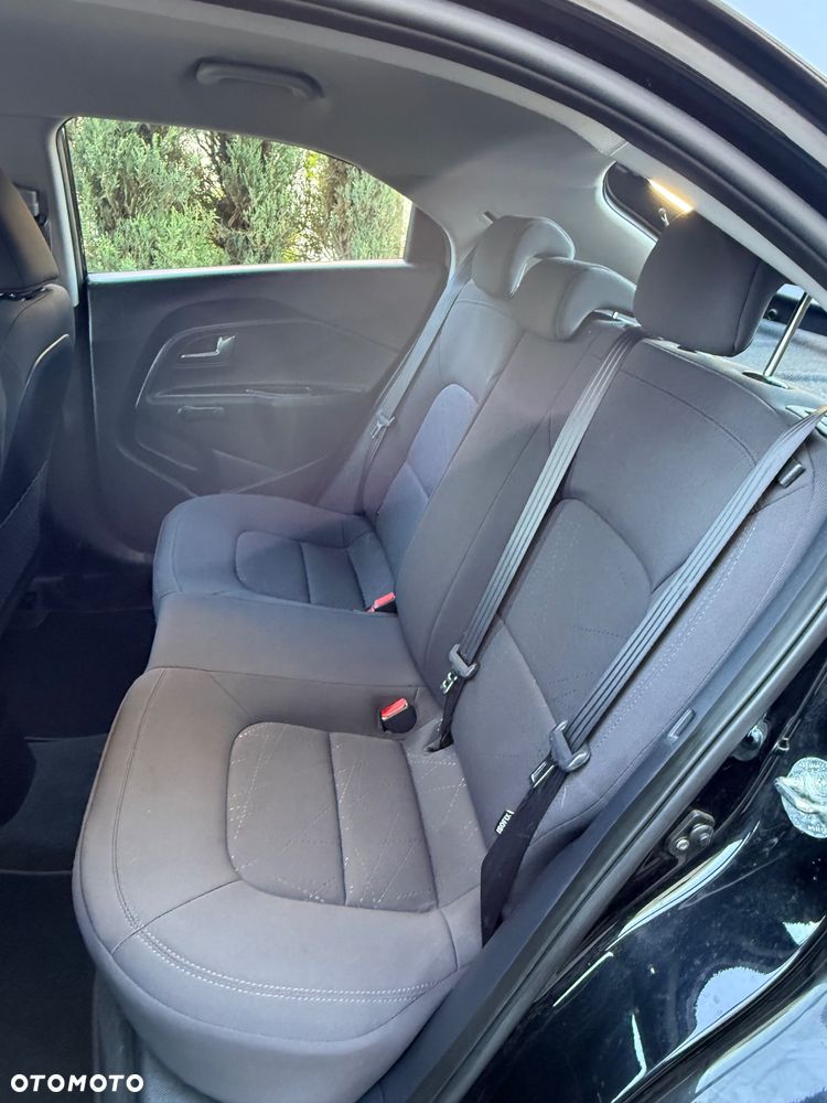 Kia Rio 1.4 Spirit - 12