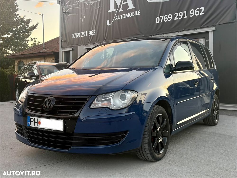 Volkswagen Touran 1.9 TDI DPF DSG Trendline - 10