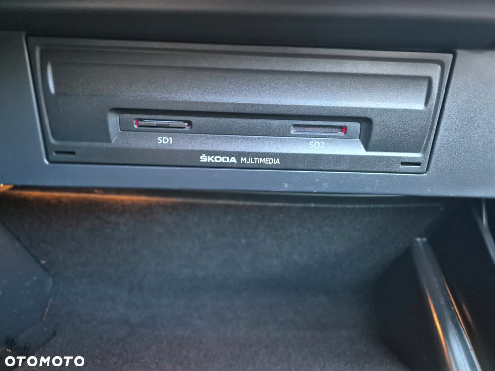 Skoda Octavia 1.6 TDI DSG Drive - 16