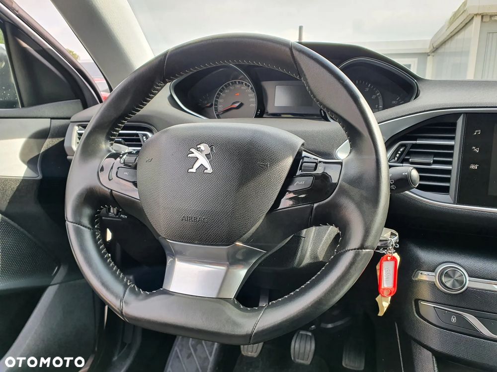 Peugeot 308 1.2 PureTech GPF Allure S&S - 29