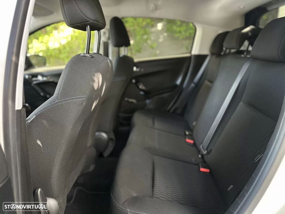 Peugeot 208 1.2 PureTech Style - 15