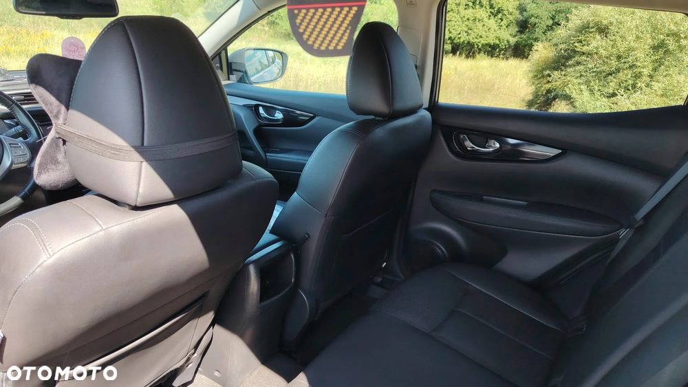 Nissan Qashqai 1.6 dCi TEKNA+ - 8