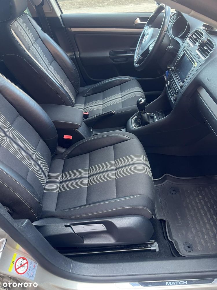 Volkswagen Golf 1.6 TDI DPF BlueMotion Technology MATCH - 10