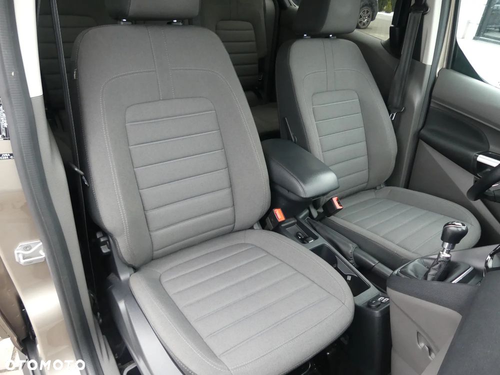 Ford Tourneo Connect - 35