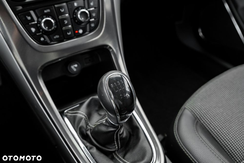 Opel Astra 1.4 Turbo - 33