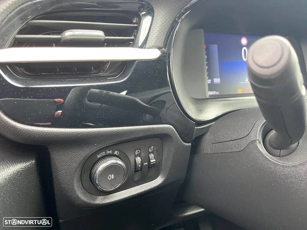 Opel Corsa 1.2 T GS - 33