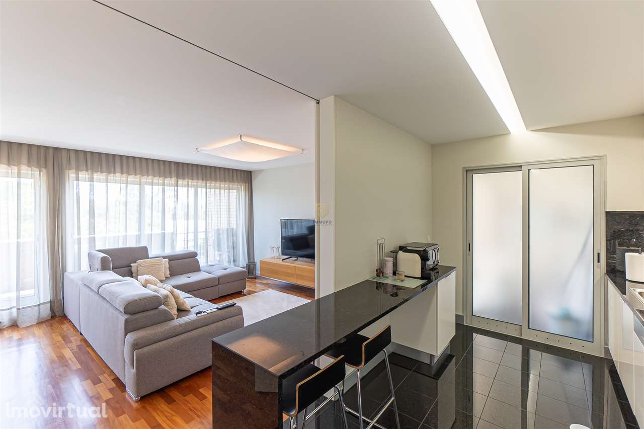 Apartamento T3 no 4.º Andar com Varanda e Garagem - Grande imagem: 3/42