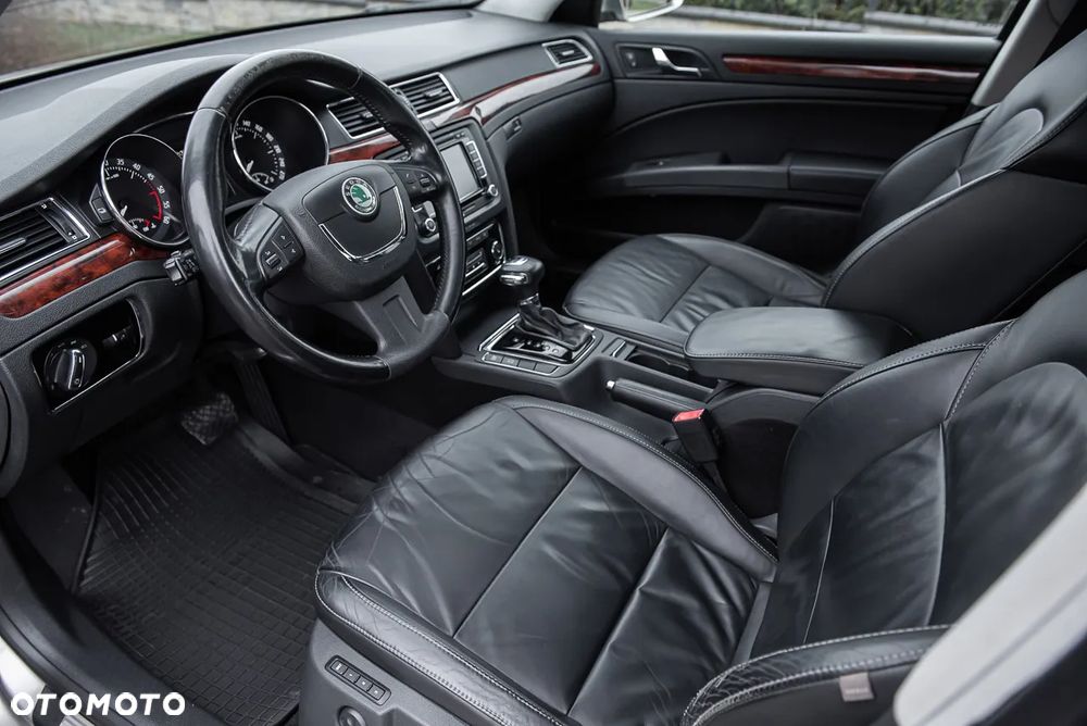 Skoda Superb 2.0 TDI DSG Elegance - 5