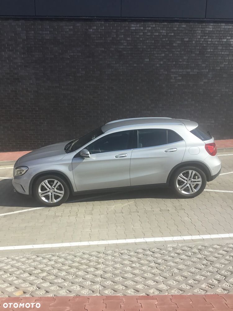Mercedes-Benz GLA 180 7G-DCT UrbanStyle Edition - 16