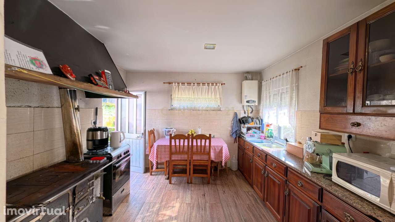 Moradia térrea com jardim, terraço e anexos junto ao Fontelo – Viseu - Grande imagem: 5/16