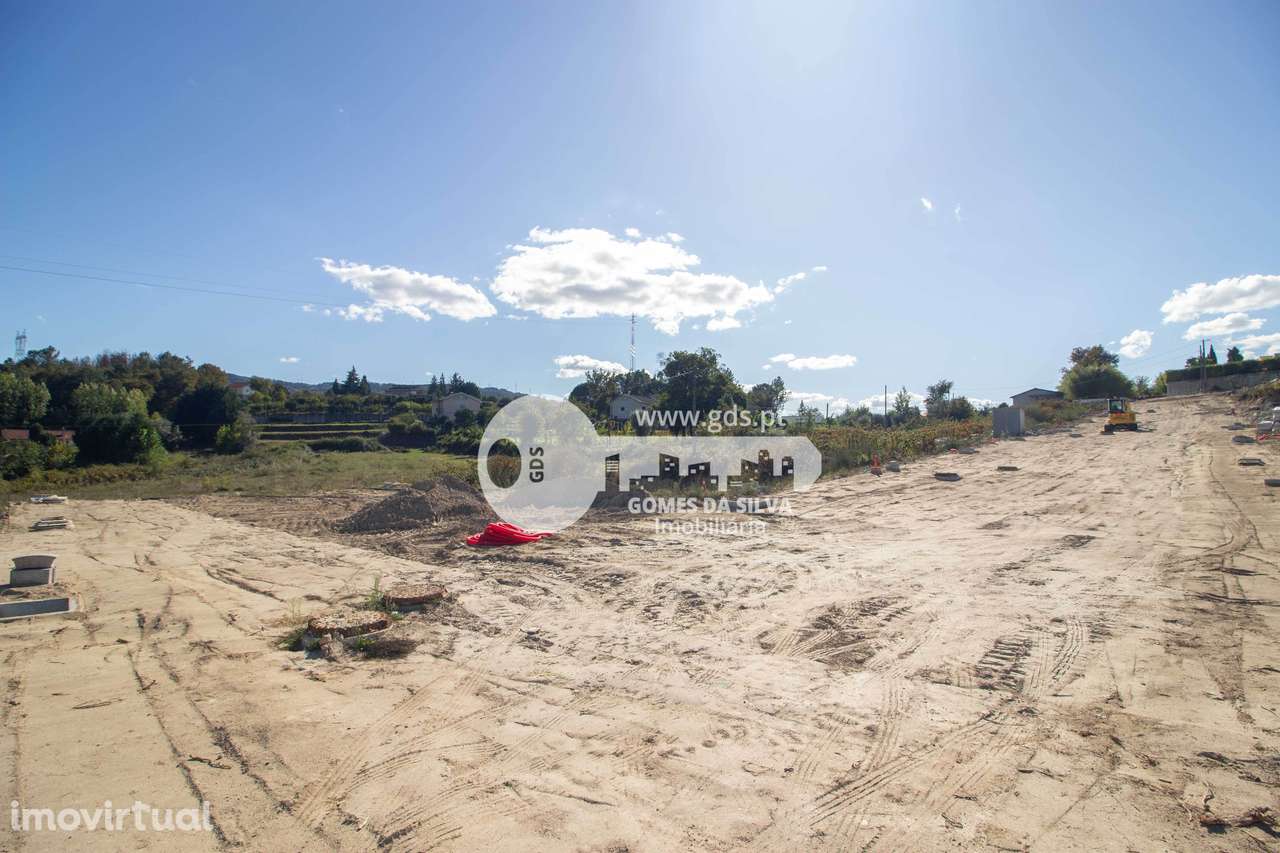 Lote para Moradia Individual com 673,54 m² –Loteamento em Águas Santas - Grande imagem: 4/13