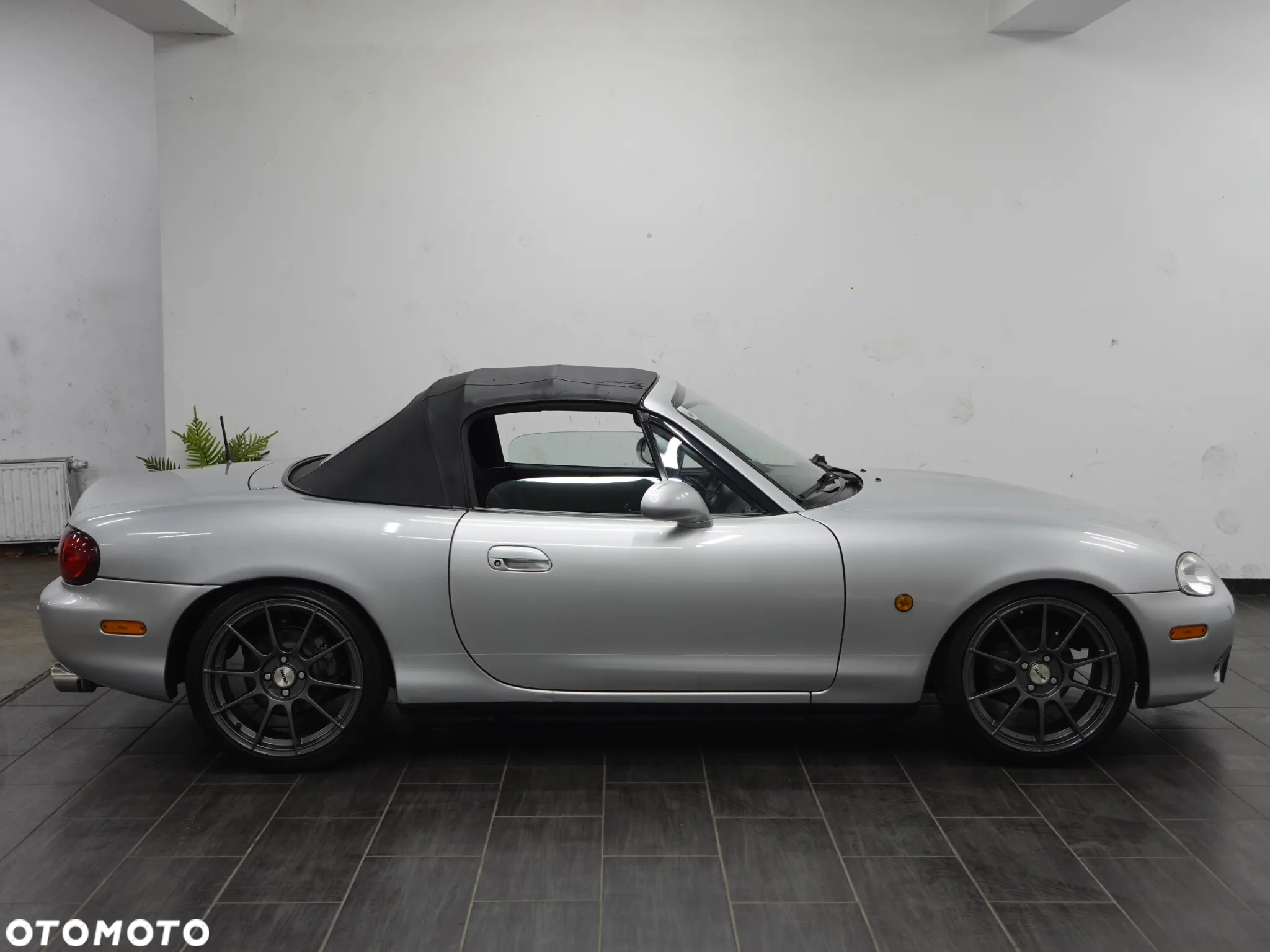Mazda MX-5 1.6i 16V - 12