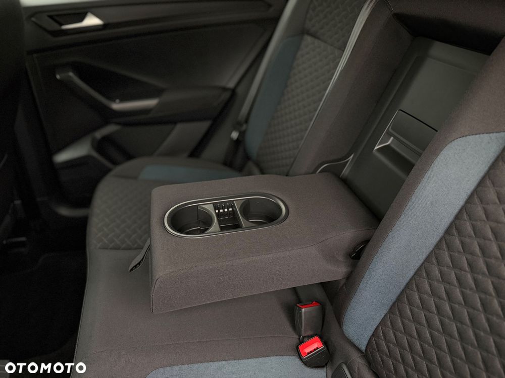 Volkswagen T-Roc 1.5 TSI ACT OPF IQ.DRIVE - 33