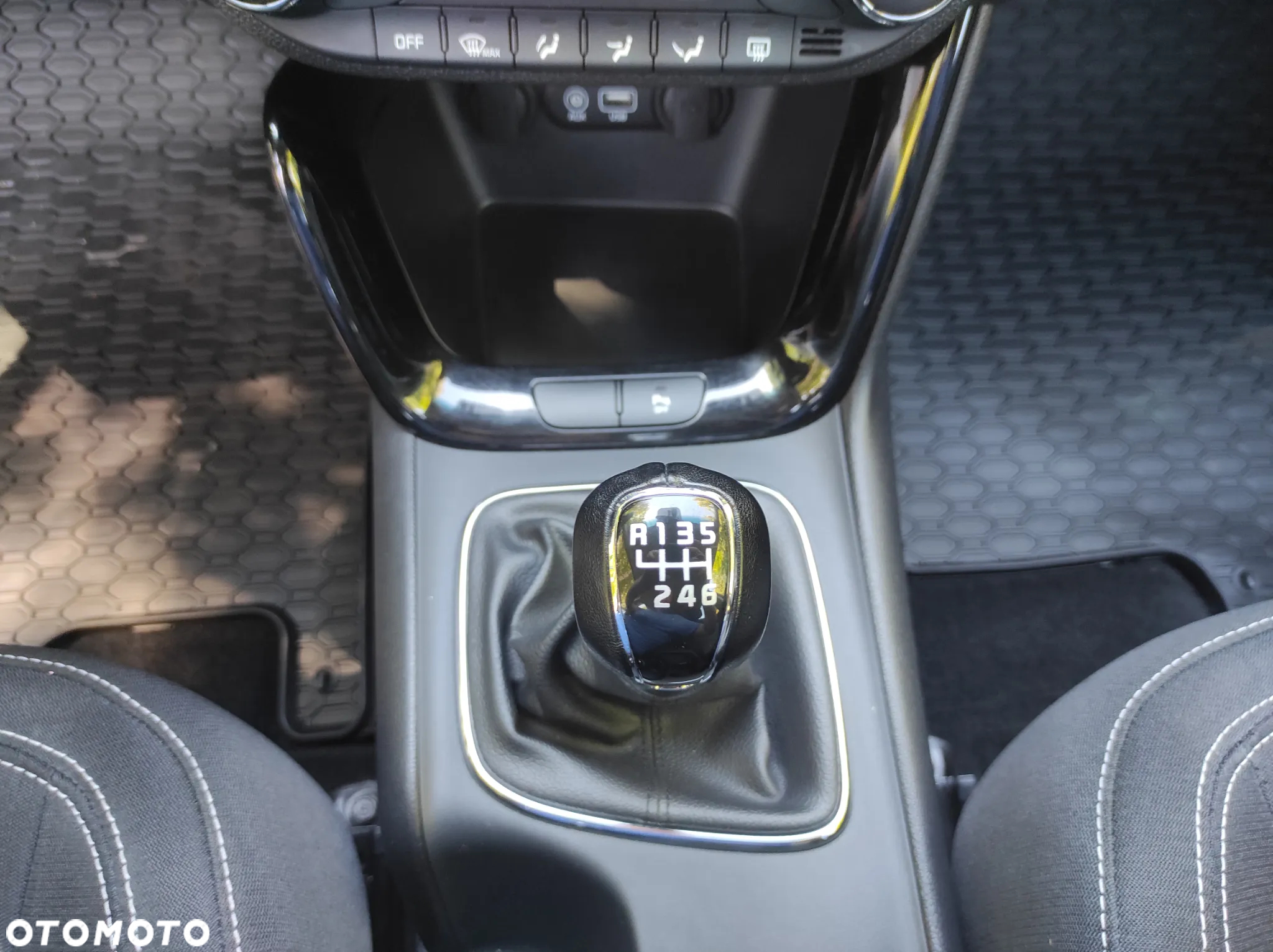 Kia Ceed 1.6 GDI Platinum Edition - 15