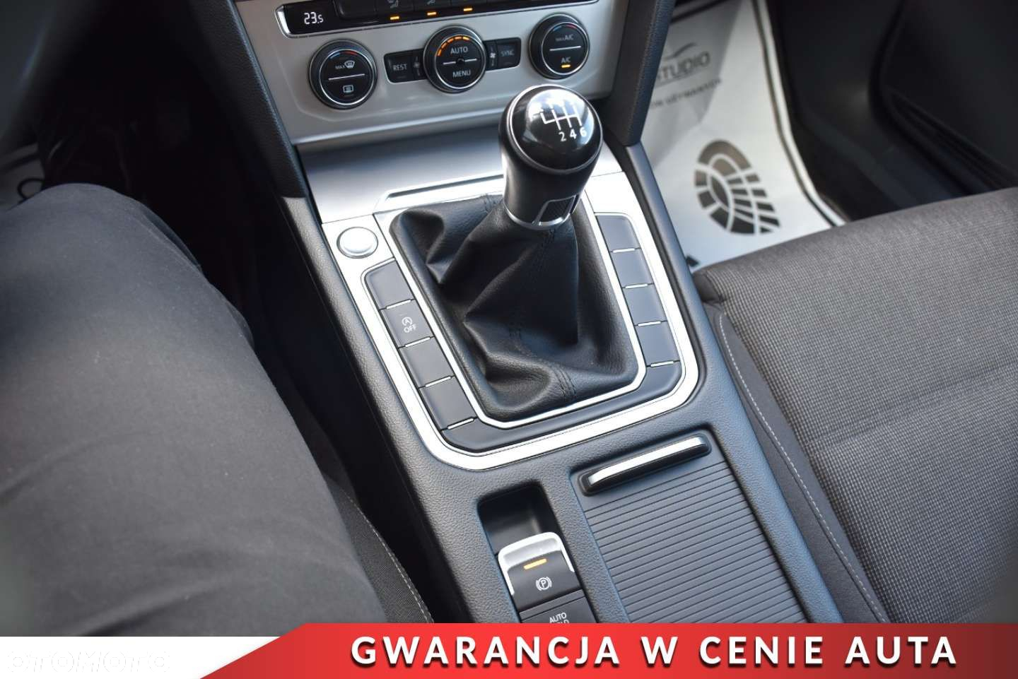 Volkswagen Passat 2.0 TDI SCR Comfortline - 17