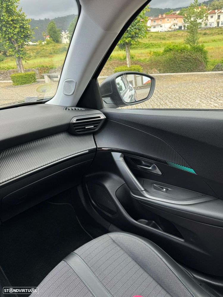 Peugeot 2008 1.5 BlueHDi Allure Pack EAT8 - 13