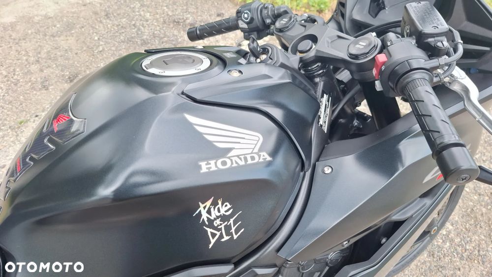 Honda CBR - 21