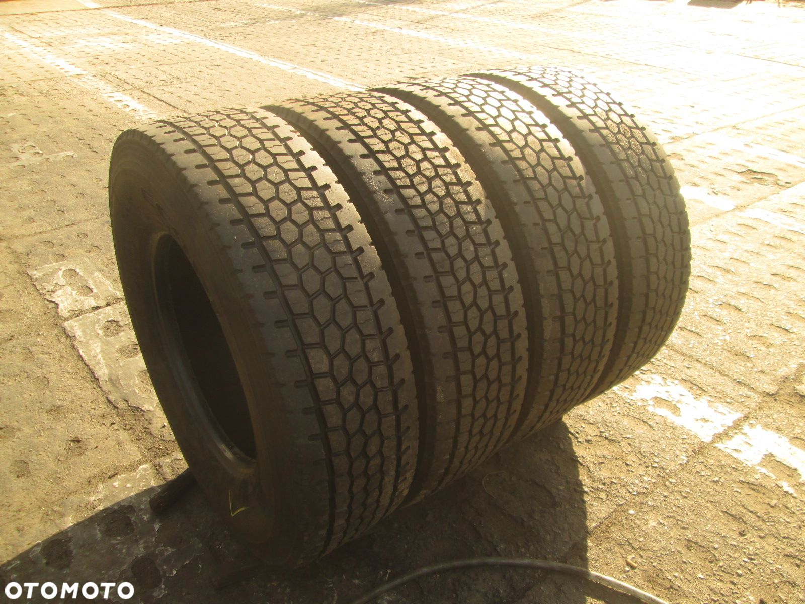 Opony ciężarowe 315/70r22.5 Bridgestone H-DRIVE 002. Opony ciężarowe - 4
