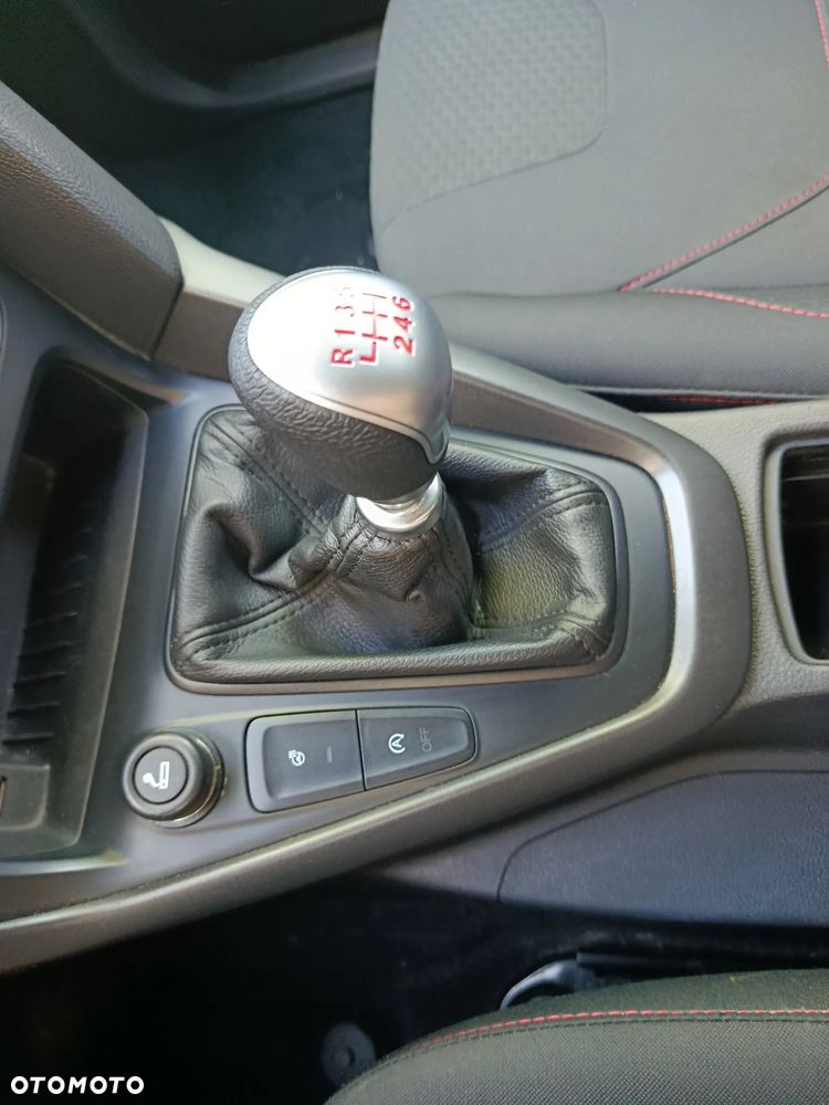Ford Focus 1.5 EcoBoost STart-Stopp-System ST-LINE - 27