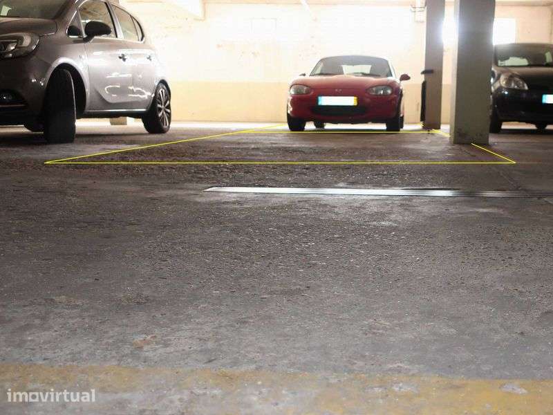 Garagem Perto do Gaia Shopping