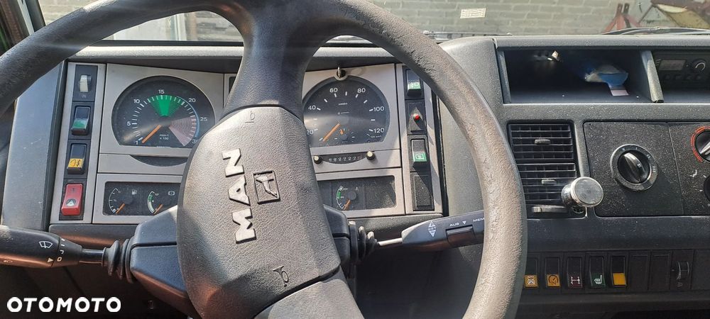MAN LE 12 220 - 4