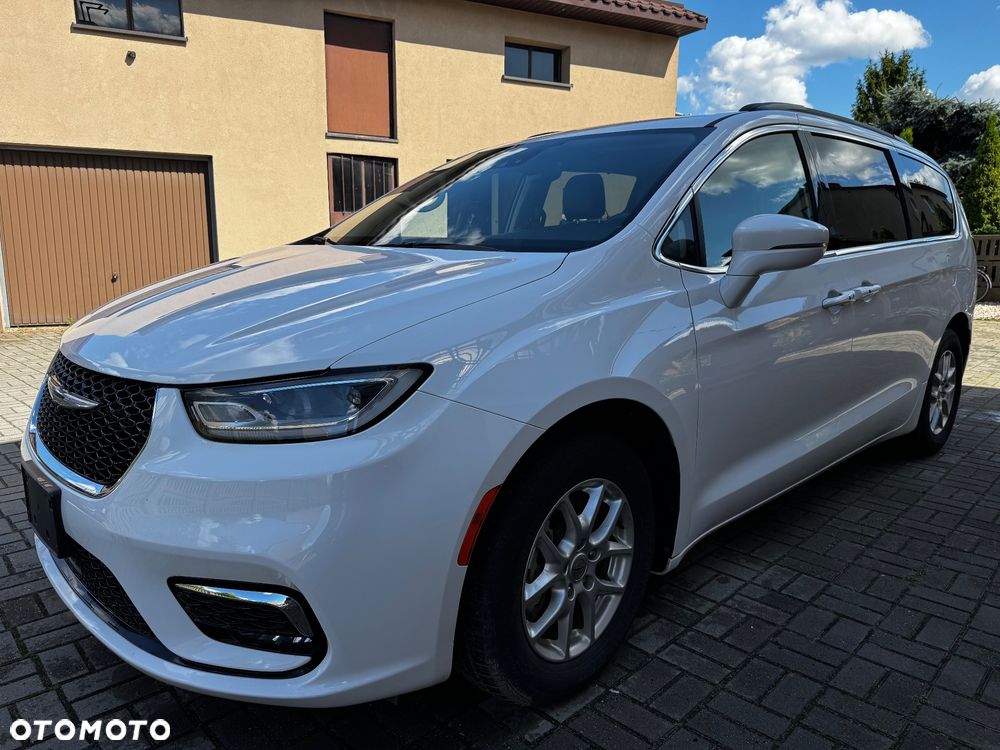 Chrysler Pacifica - 4