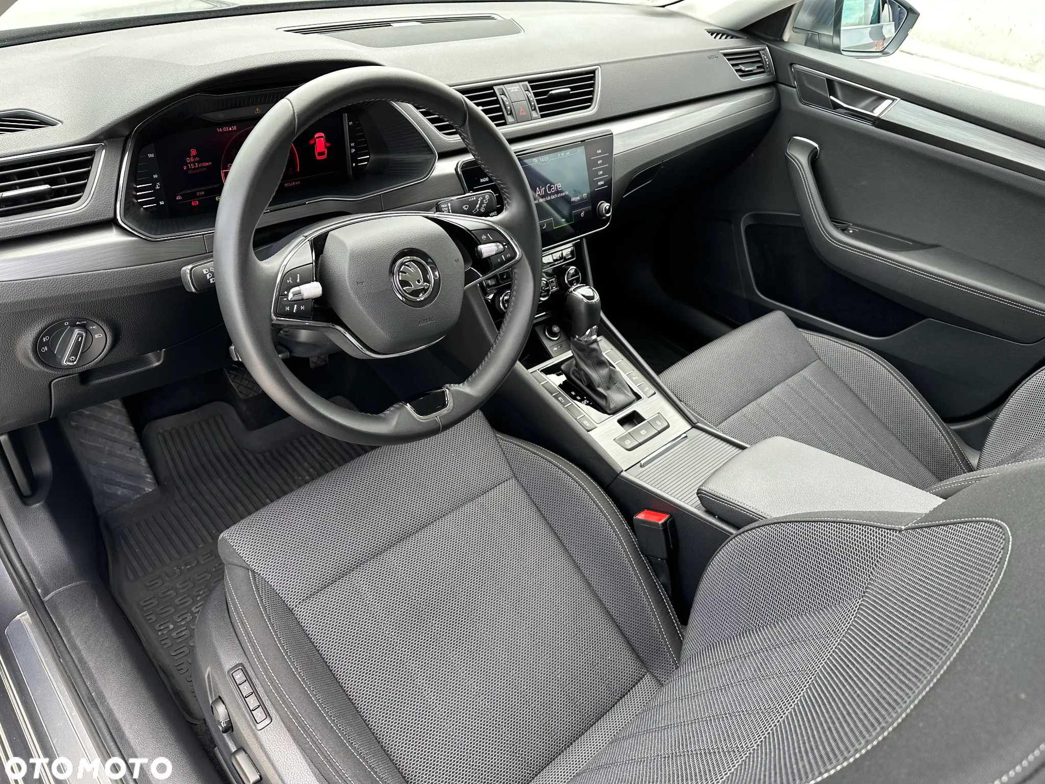 Skoda Superb 2.0 TDI SCR Style DSG - 8