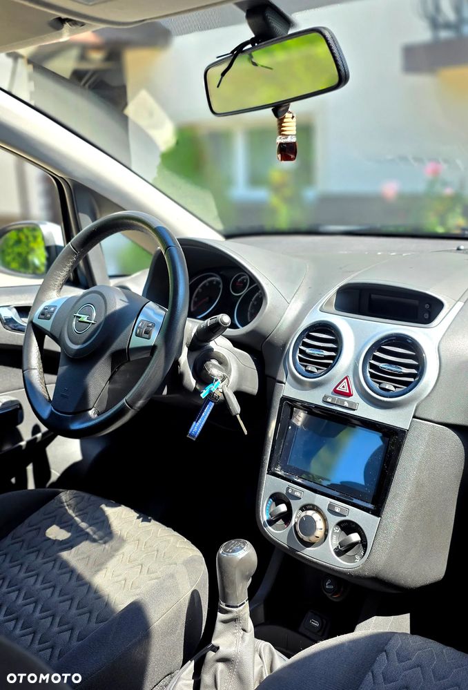 Opel Corsa - 6
