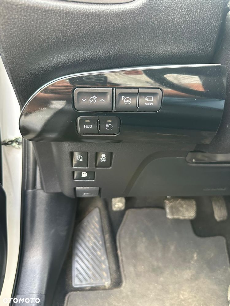 Toyota Prius 1.8 Hybrid Executive - 20